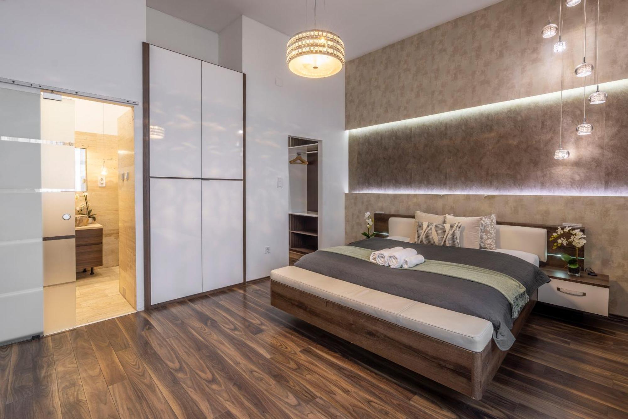 Exclusive & Charming Center W' Sauna * Budapest